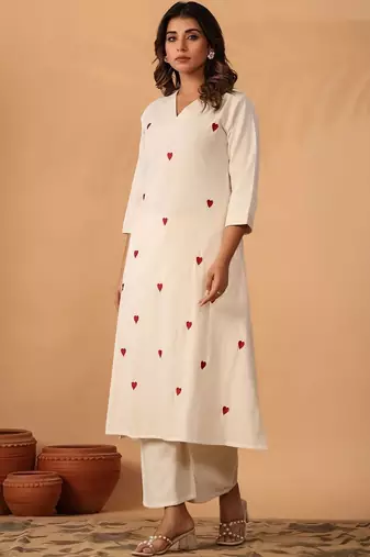 Women Ethnic Motifs Embroidered Regular Thread Work Kurta with Palazzos