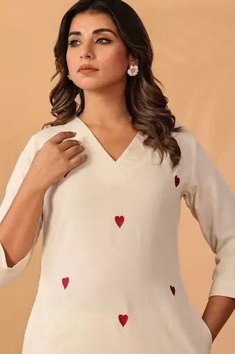 Women Ethnic Motifs Embroidered Regular Thread Work Kurta with Palazzos