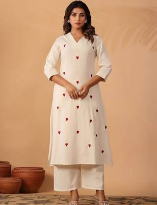 Women Ethnic Motifs Embroidered Regular Thread Work Kurta with Palazzos 6