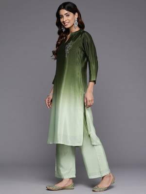 Dyed Mandarin Collar Sequinned & Beaded Kurta With Trouser 5