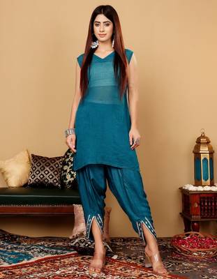 Ethnic Motifs Embroidered Gotta Patti Pure Silk Kaftan Kurta with Trousers 6