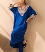 Women Regular Thread Work Kurta with Trousers