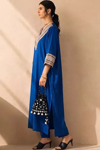 Women Regular Thread Work Kurta with Trousers