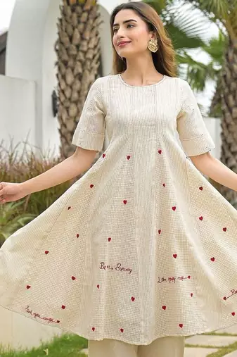 Women Ethnic Motifs Printed Regular Thread Work Kurti with Palazzos