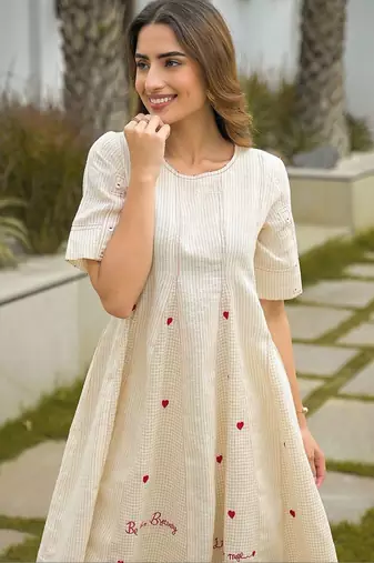 Women Ethnic Motifs Printed Regular Thread Work Kurti with Palazzos