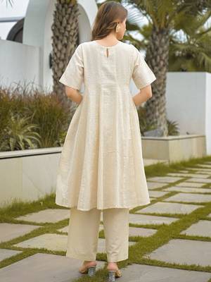 Women Ethnic Motifs Printed Regular Thread Work Kurti with Palazzos 5