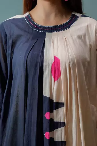 Women Printed Panelled Kurta with Trousers