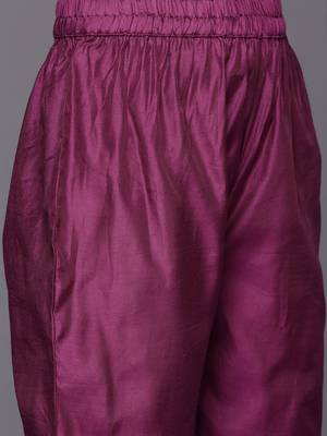 Floral Embroidered Zari Chanderi Silk Kurta with Trousers & Dupatta 4