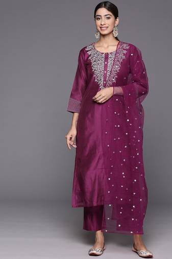 Floral Embroidered Zari Chanderi Silk Kurta with Trousers & Dupatta