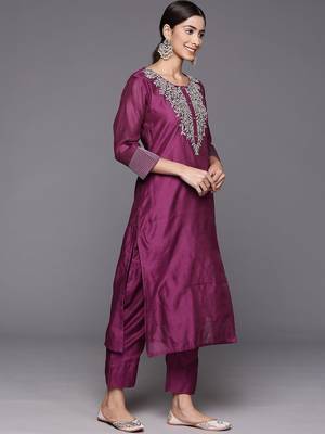 Floral Embroidered Zari Chanderi Silk Kurta with Trousers & Dupatta 6