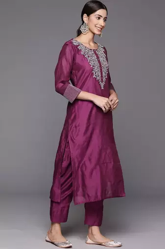 Floral Embroidered Zari Chanderi Silk Kurta with Trousers & Dupatta