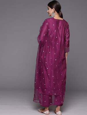 Floral Embroidered Zari Chanderi Silk Kurta with Trousers & Dupatta 7