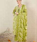 Women Floral Printed Kurta with Trousers & Dupatta