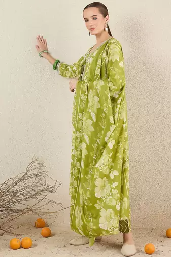 Women Floral Printed Kurta with Trousers & Dupatta