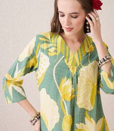 Women Floral Printed Cotton Kurta with Trousers