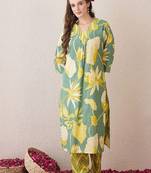 Women Floral Printed Cotton Kurta with Trousers