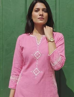 Women Ethnic Motifs Embroidered Regular Thread Work Kurta with Trousers 4