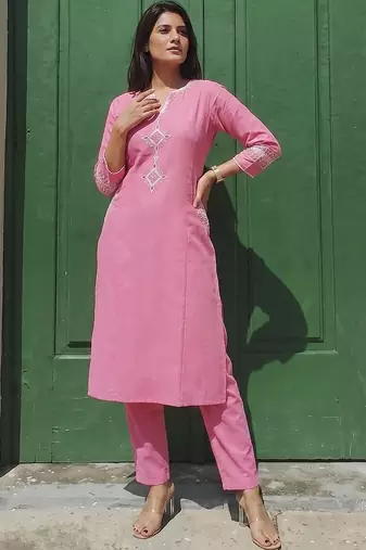 Women Ethnic Motifs Embroidered Regular Thread Work Kurta with Trousers