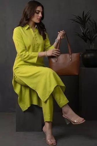 Women Regular Kurta with Trousers