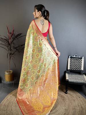 green kanjeevaram silk blend zari woven saree with unstitched blouse piece. 4
