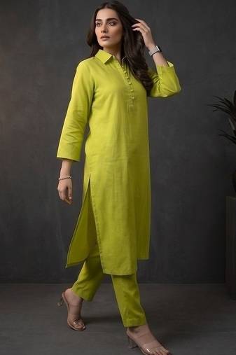Women Regular Kurta with Trousers