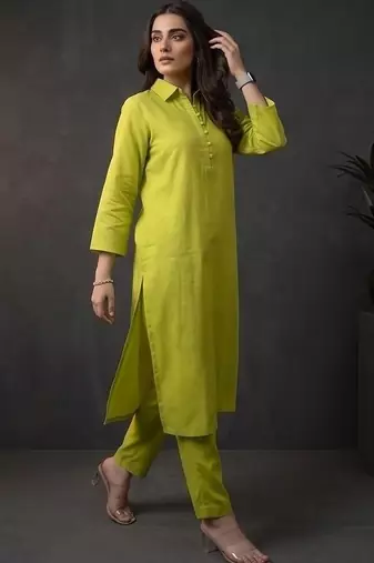 Women Regular Kurta with Trousers
