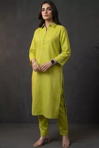 Women Regular Kurta with Trousers