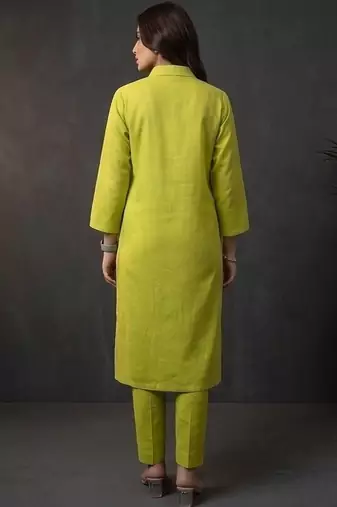 Women Regular Kurta with Trousers