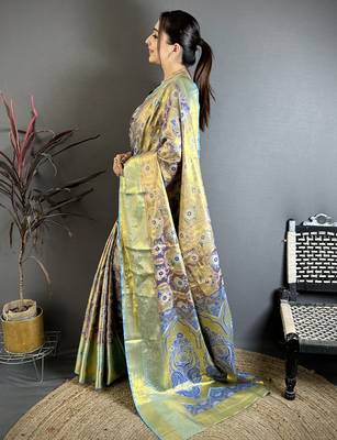 purple kanjeevaram silk blend zari woven saree with unstitched blouse piece. 3