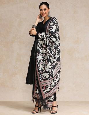 Women Regular Kurta with Trousers & With Dupatta 1