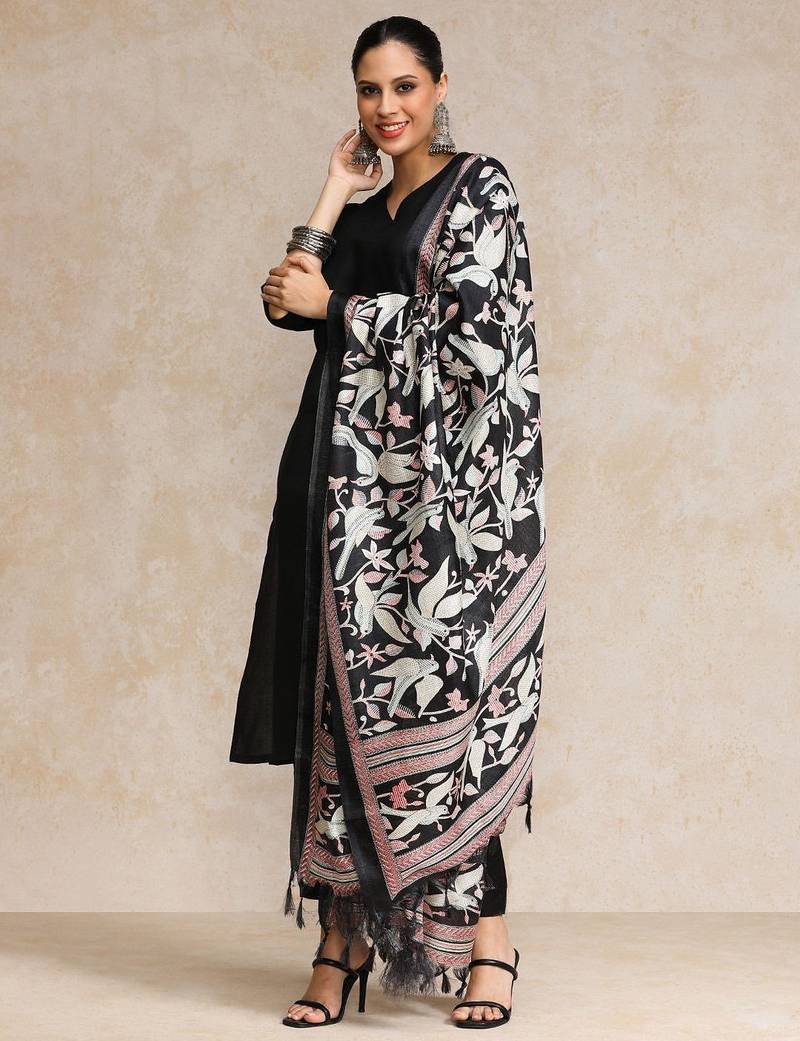 Women Regular Kurta with Trousers & With Dupatta