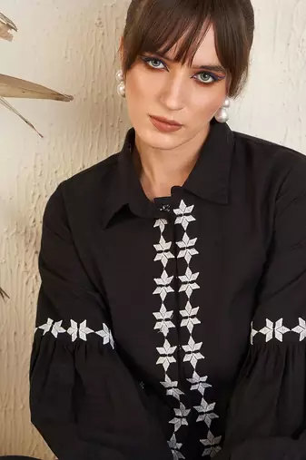 Black Floral Embroidered Straight A-Line Kurta With Trouser