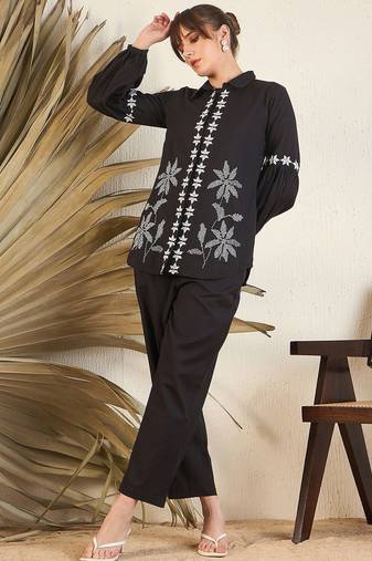 Black Floral Embroidered Straight A-Line Kurta With Trouser