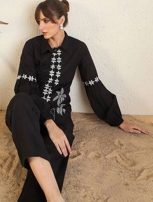 Black Floral Embroidered Straight A-Line Kurta With Trouser 5