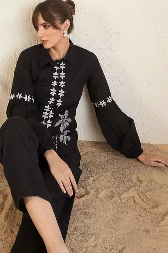 Black Floral Embroidered Straight A-Line Kurta With Trouser