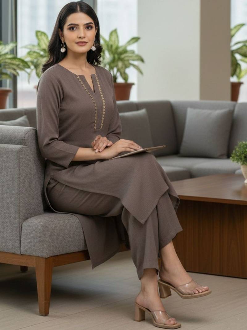 Women Regular Thread Work Silk Crepe Kurta with Trousers