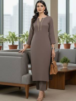 Women Regular Thread Work Silk Crepe Kurta with Trousers 6