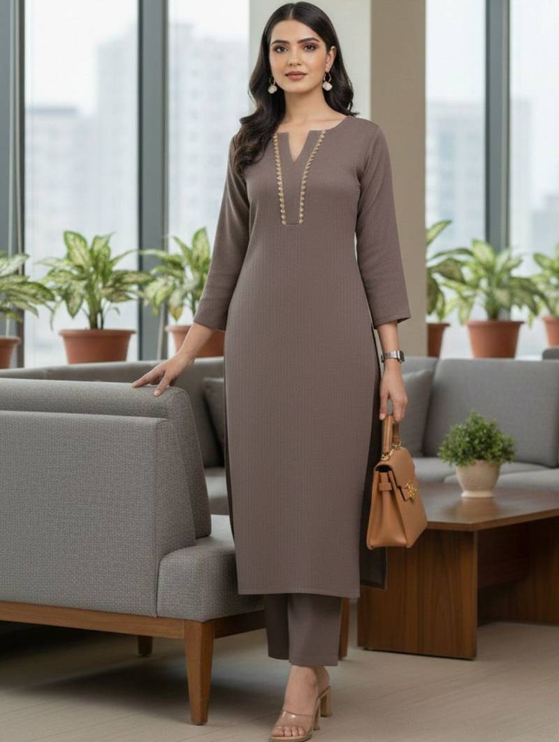 Women Regular Thread Work Silk Crepe Kurta with Trousers