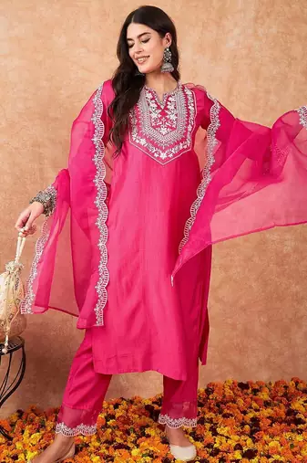 Floral Embroidered Regular Thread Work Liva Kurta with Trousers & Dupatta