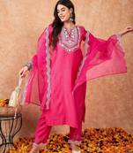 Floral Embroidered Regular Thread Work Liva Kurta with Trousers & Dupatta