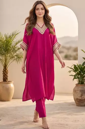 Women Dyed Regular Gotta Patti Kurta with Trousers