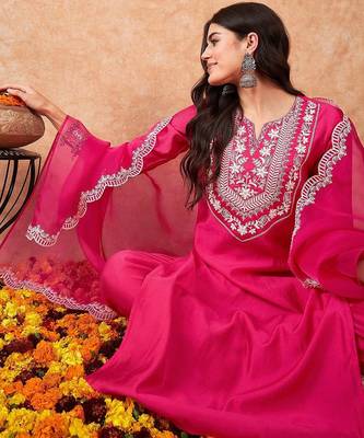 Floral Embroidered Regular Thread Work Liva Kurta with Trousers & Dupatta 6