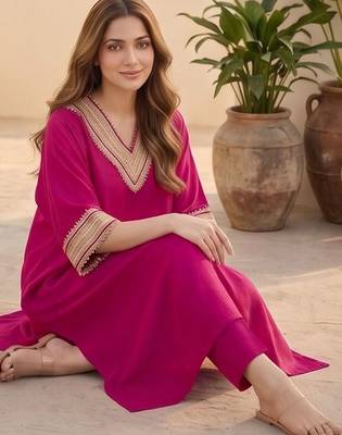 Women Dyed Regular Gotta Patti Kurta with Trousers 3
