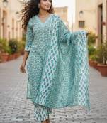 Women Floral Printed Regular Pure Cotton Kurta with Trousers & With Dupatta
