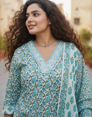 Women Floral Printed Regular Pure Cotton Kurta with Trousers & With Dupatta 2