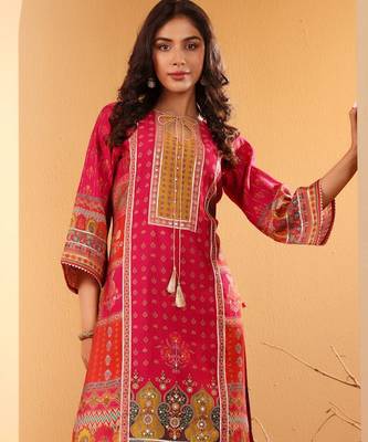Ethnic Motifs Printed Sequinned Chanderi Silk Kurta with Trousers And Dupatta 2