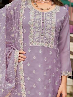 Floral Embroidered Round Neck Mirror Work Organza Kurta & Trouser & Dupatta 4