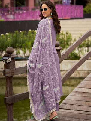 Floral Embroidered Round Neck Mirror Work Organza Kurta & Trouser & Dupatta 5