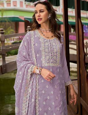 Floral Embroidered Round Neck Mirror Work Organza Kurta & Trouser & Dupatta 6