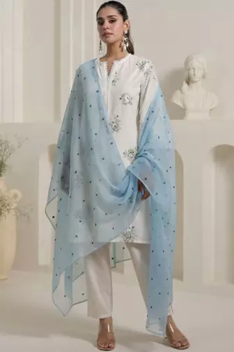 Women Floral Embroidered Regular Thread Work Pure Cotton Kurta with Trousers & With Dupatta